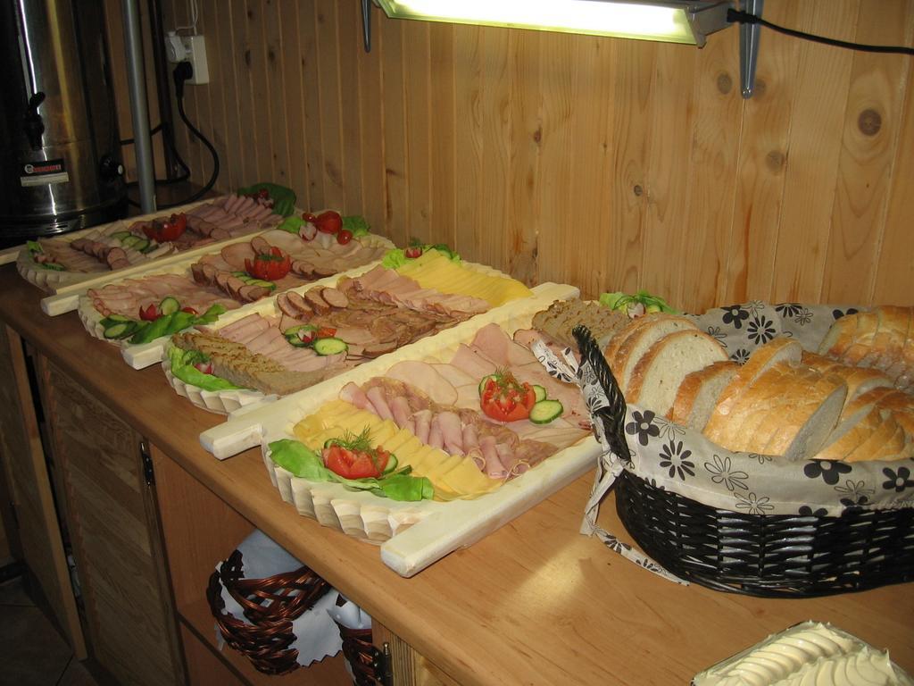 Pod Tatrami Bed & Breakfast Bukowina Tatrzańska Dış mekan fotoğraf